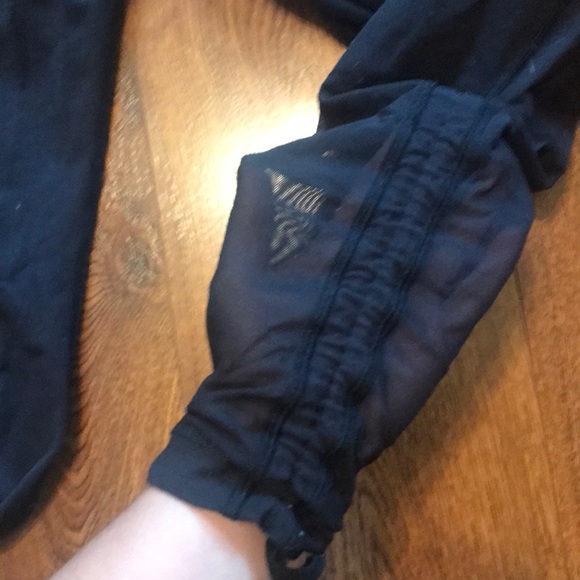 Lululemon high rise cinch mesh bottom leggings - Picture 5 of 9